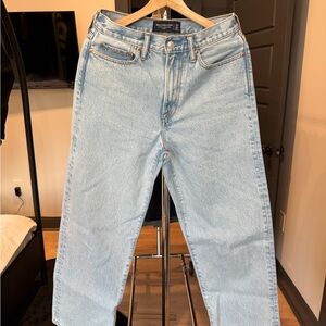 Abercrombie & Fitch Men's Light Blue Baggy Jeans
